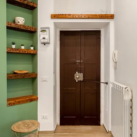 Entire With Patio In The Isola Area * Mailand