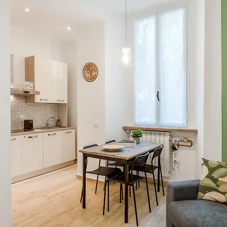 Apartment Entire With Patio In The Isola Area